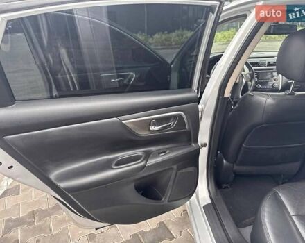Серый Ниссан Альтима, объемом двигателя 2.5 л и пробегом 320 тыс. км за 8800 $, фото 23 на Automoto.ua