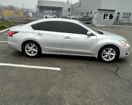 Сірий Ніссан Альтіма, об'ємом двигуна 2.49 л та пробігом 162 тис. км за 11000 $, фото 5 на Automoto.ua