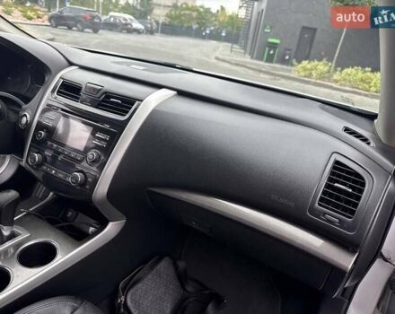 Серый Ниссан Альтима, объемом двигателя 2.5 л и пробегом 320 тыс. км за 8800 $, фото 12 на Automoto.ua