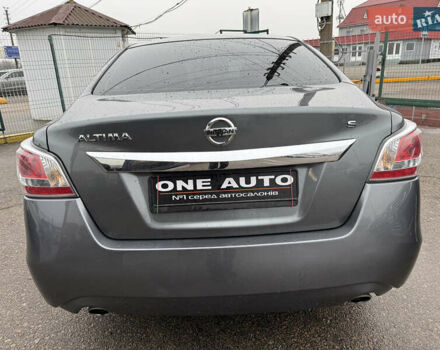 Сірий Ніссан Альтіма, об'ємом двигуна 2.49 л та пробігом 255 тис. км за 10490 $, фото 7 на Automoto.ua