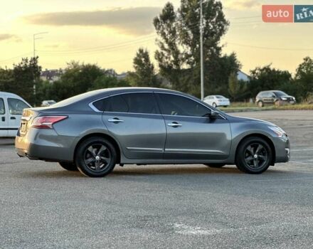 Сірий Ніссан Альтіма, об'ємом двигуна 2.49 л та пробігом 193 тис. км за 10000 $, фото 5 на Automoto.ua