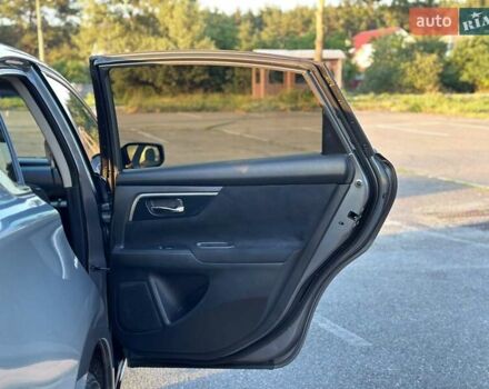 Сірий Ніссан Альтіма, об'ємом двигуна 2.49 л та пробігом 193 тис. км за 10000 $, фото 20 на Automoto.ua