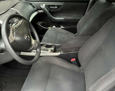 Серый Ниссан Альтима, объемом двигателя 2.49 л и пробегом 136 тыс. км за 8500 $, фото 7 на Automoto.ua