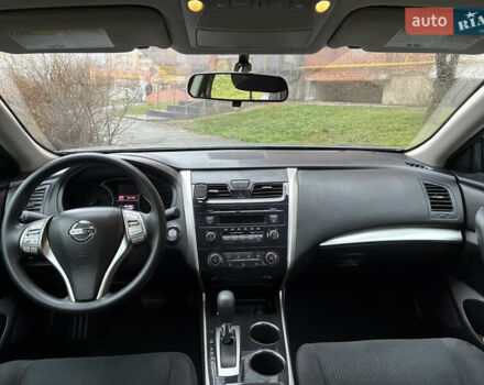 Серый Ниссан Альтима, объемом двигателя 2.49 л и пробегом 136 тыс. км за 8500 $, фото 8 на Automoto.ua