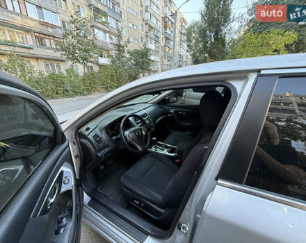 Серый Ниссан Альтима, объемом двигателя 2.49 л и пробегом 197 тыс. км за 7800 $, фото 8 на Automoto.ua