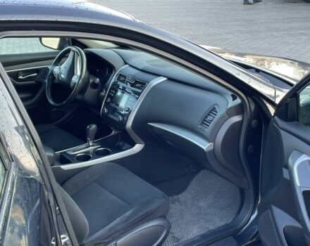 Серый Ниссан Альтима, объемом двигателя 2.5 л и пробегом 150 тыс. км за 9500 $, фото 6 на Automoto.ua