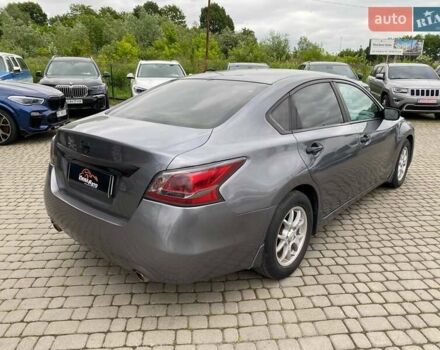 Серый Ниссан Альтима, объемом двигателя 2.49 л и пробегом 178 тыс. км за 7500 $, фото 6 на Automoto.ua
