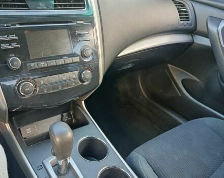 Серый Ниссан Альтима, объемом двигателя 2.5 л и пробегом 194 тыс. км за 8300 $, фото 5 на Automoto.ua