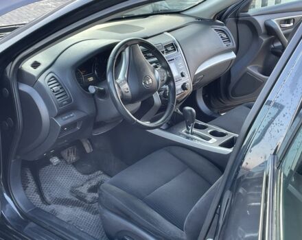 Серый Ниссан Альтима, объемом двигателя 2.5 л и пробегом 150 тыс. км за 9500 $, фото 4 на Automoto.ua