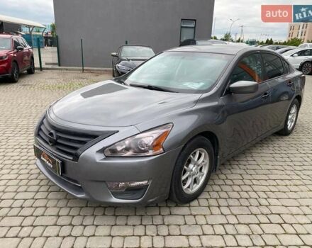 Серый Ниссан Альтима, объемом двигателя 2.49 л и пробегом 178 тыс. км за 7500 $, фото 2 на Automoto.ua
