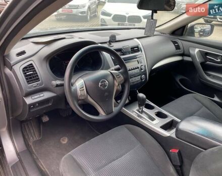 Серый Ниссан Альтима, объемом двигателя 2.49 л и пробегом 178 тыс. км за 7500 $, фото 10 на Automoto.ua