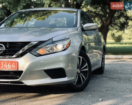 Серый Ниссан Альтима, объемом двигателя 2.49 л и пробегом 76 тыс. км за 10499 $, фото 10 на Automoto.ua