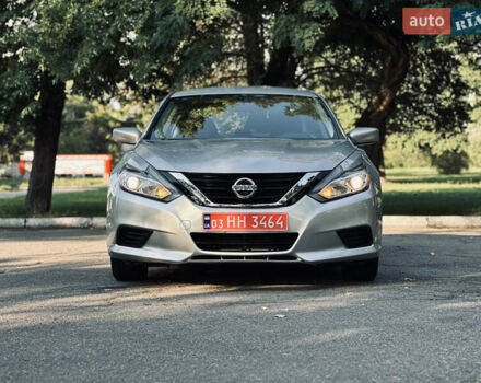Серый Ниссан Альтима, объемом двигателя 2.49 л и пробегом 76 тыс. км за 10499 $, фото 5 на Automoto.ua