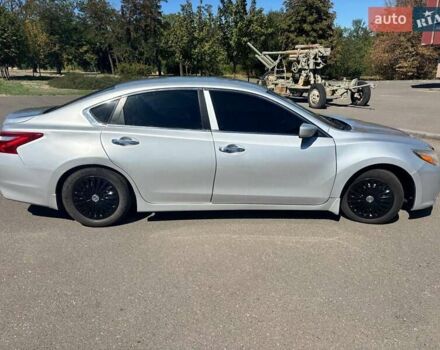 Серый Ниссан Альтима, объемом двигателя 2.49 л и пробегом 209 тыс. км за 8200 $, фото 7 на Automoto.ua