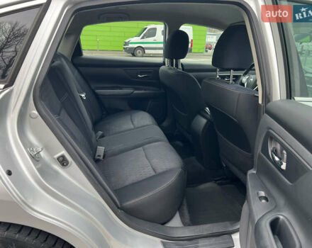 Сірий Ніссан Альтіма, об'ємом двигуна 2.49 л та пробігом 179 тис. км за 9900 $, фото 38 на Automoto.ua