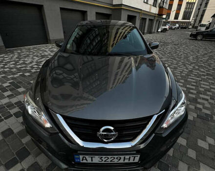 Серый Ниссан Альтима, объемом двигателя 2.49 л и пробегом 181 тыс. км за 10200 $, фото 4 на Automoto.ua