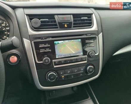 Сірий Ніссан Альтіма, об'ємом двигуна 2.49 л та пробігом 209 тис. км за 10000 $, фото 12 на Automoto.ua