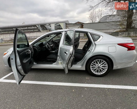 Сірий Ніссан Альтіма, об'ємом двигуна 2.49 л та пробігом 179 тис. км за 9900 $, фото 9 на Automoto.ua