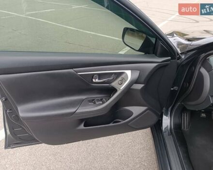 Сірий Ніссан Альтіма, об'ємом двигуна 2.49 л та пробігом 209 тис. км за 10000 $, фото 2 на Automoto.ua