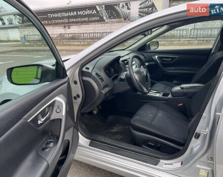 Сірий Ніссан Альтіма, об'ємом двигуна 2.49 л та пробігом 179 тис. км за 9900 $, фото 53 на Automoto.ua
