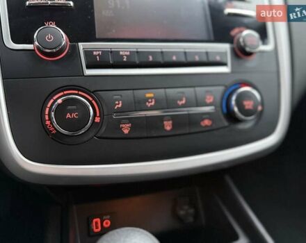 Сірий Ніссан Альтіма, об'ємом двигуна 2.49 л та пробігом 133 тис. км за 10950 $, фото 24 на Automoto.ua