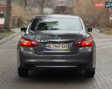 Сірий Ніссан Альтіма, об'ємом двигуна 2.49 л та пробігом 133 тис. км за 10950 $, фото 7 на Automoto.ua