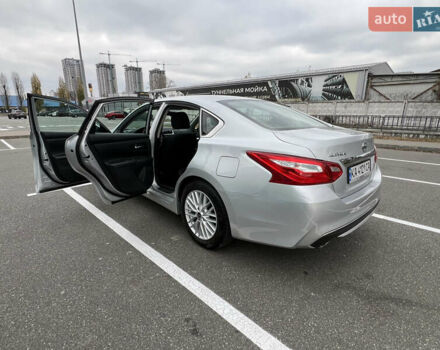 Сірий Ніссан Альтіма, об'ємом двигуна 2.49 л та пробігом 179 тис. км за 9900 $, фото 8 на Automoto.ua