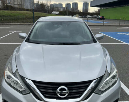 Сірий Ніссан Альтіма, об'ємом двигуна 2.49 л та пробігом 179 тис. км за 9900 $, фото 27 на Automoto.ua