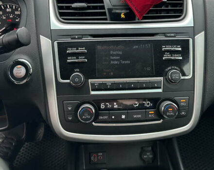 Серый Ниссан Альтима, объемом двигателя 2.49 л и пробегом 256 тыс. км за 9999 $, фото 25 на Automoto.ua