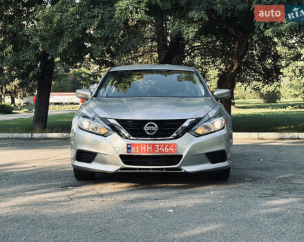 Серый Ниссан Альтима, объемом двигателя 2.49 л и пробегом 76 тыс. км за 10499 $, фото 1 на Automoto.ua