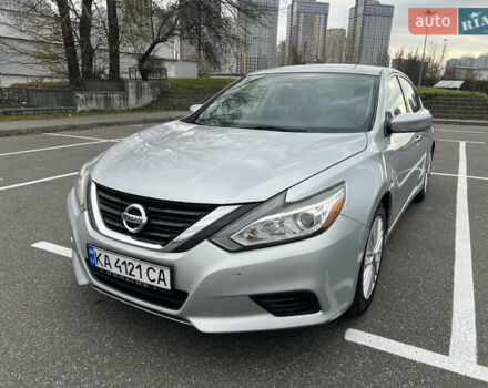 Сірий Ніссан Альтіма, об'ємом двигуна 2.49 л та пробігом 179 тис. км за 9900 $, фото 26 на Automoto.ua