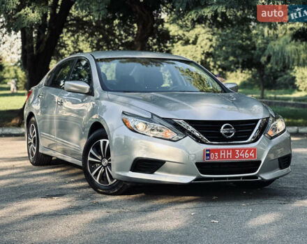 Серый Ниссан Альтима, объемом двигателя 2.49 л и пробегом 76 тыс. км за 10499 $, фото 3 на Automoto.ua