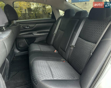 Ниссан Альтима 2016 в Николаеве на Automoto.ua Серый Ниссан Альтима, объемом двигателя 2.49 л и пробегом 191 тыс. км за 9999 $, фото 17 на Automoto.ua