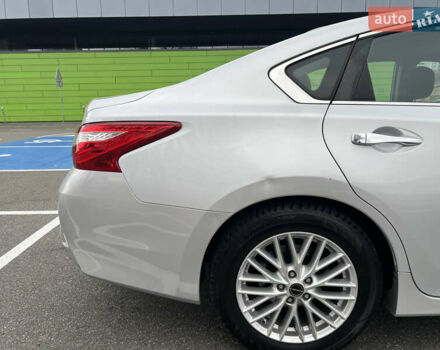 Сірий Ніссан Альтіма, об'ємом двигуна 2.49 л та пробігом 179 тис. км за 9900 $, фото 20 на Automoto.ua