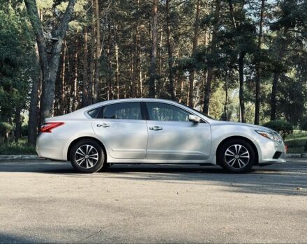 Серый Ниссан Альтима, объемом двигателя 2.5 л и пробегом 76 тыс. км за 10499 $, фото 3 на Automoto.ua