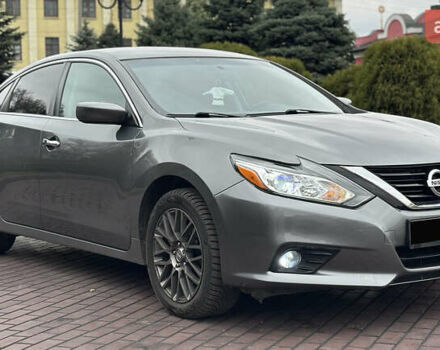 Серый Ниссан Альтима, объемом двигателя 2.49 л и пробегом 256 тыс. км за 9999 $, фото 9 на Automoto.ua