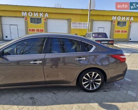 Серый Ниссан Альтима, объемом двигателя 2.49 л и пробегом 215 тыс. км за 9800 $, фото 1 на Automoto.ua