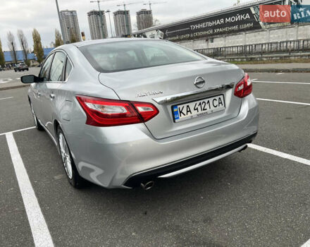 Сірий Ніссан Альтіма, об'ємом двигуна 2.49 л та пробігом 179 тис. км за 9900 $, фото 16 на Automoto.ua