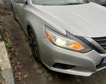 Сірий Ніссан Альтіма, об'ємом двигуна 2.49 л та пробігом 160 тис. км за 8700 $, фото 2 на Automoto.ua