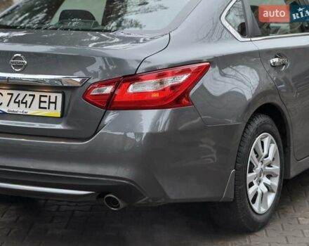 Сірий Ніссан Альтіма, об'ємом двигуна 2.49 л та пробігом 133 тис. км за 10950 $, фото 6 на Automoto.ua