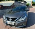 Серый Ниссан Альтима, объемом двигателя 2.5 л и пробегом 220 тыс. км за 9800 $, фото 2 на Automoto.ua