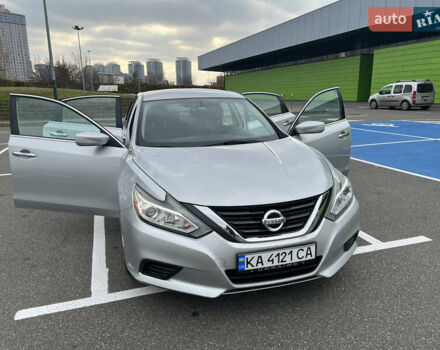 Сірий Ніссан Альтіма, об'ємом двигуна 2.49 л та пробігом 179 тис. км за 9900 $, фото 12 на Automoto.ua