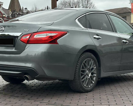 Серый Ниссан Альтима, объемом двигателя 2.49 л и пробегом 256 тыс. км за 9999 $, фото 13 на Automoto.ua