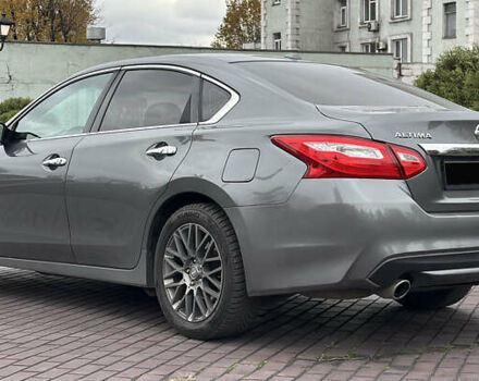 Серый Ниссан Альтима, объемом двигателя 2.49 л и пробегом 256 тыс. км за 9999 $, фото 16 на Automoto.ua