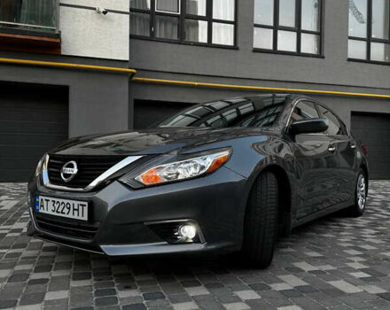 Серый Ниссан Альтима, объемом двигателя 2.49 л и пробегом 181 тыс. км за 10200 $, фото 2 на Automoto.ua