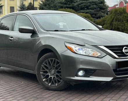 Серый Ниссан Альтима, объемом двигателя 2.49 л и пробегом 256 тыс. км за 9999 $, фото 8 на Automoto.ua