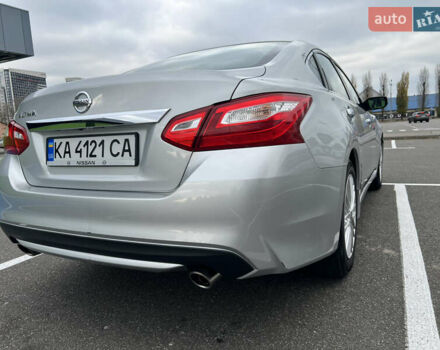 Сірий Ніссан Альтіма, об'ємом двигуна 2.49 л та пробігом 179 тис. км за 9900 $, фото 21 на Automoto.ua