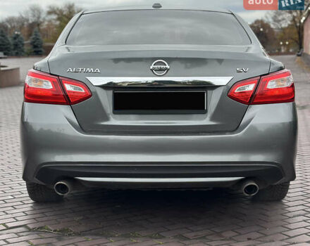 Серый Ниссан Альтима, объемом двигателя 2.49 л и пробегом 256 тыс. км за 9999 $, фото 14 на Automoto.ua