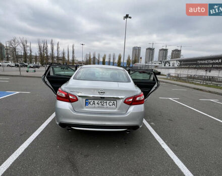 Сірий Ніссан Альтіма, об'ємом двигуна 2.49 л та пробігом 179 тис. км за 9900 $, фото 7 на Automoto.ua