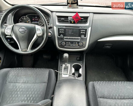 Серый Ниссан Альтима, объемом двигателя 2.49 л и пробегом 256 тыс. км за 9999 $, фото 22 на Automoto.ua